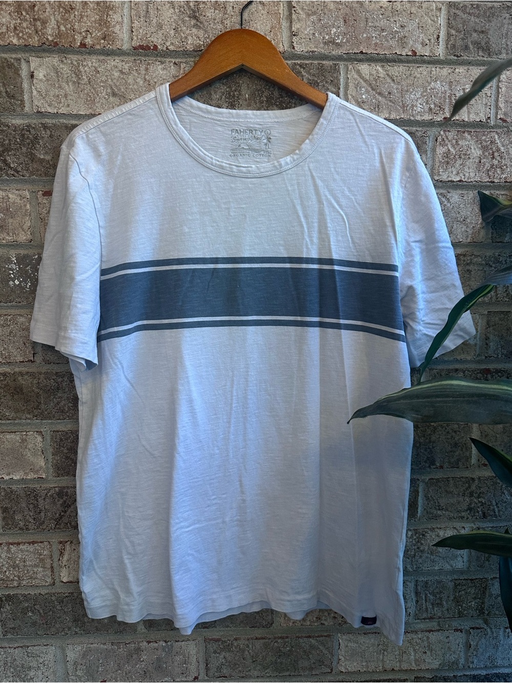 Faherty Mens Organic Cotton White Short-Sleeve Tee Blue Horizontal Stripe Large